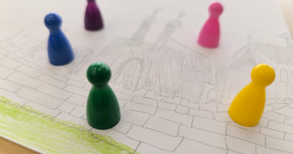 Rysunek zamku stworzony przez uczestniczki warsztatu w Słupcy